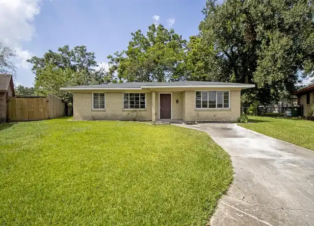 Property at 7 Talisman Ct, Houston, TX, 77076, 3 beds, 2 baths, [object Object]