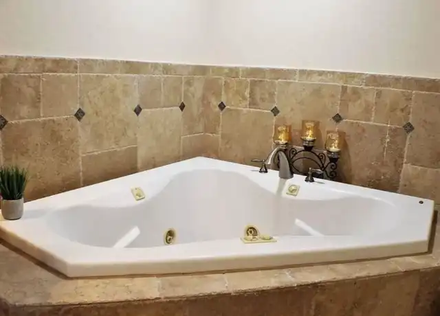 Property at 6424 Santa Monica Dr, Tampa, FL, 33615, 1 bed, 1 bath, [object Object]