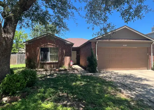 Property at 1004 Wintercreek Dr, Denton, TX, 76210, 4 beds, 2 baths, [object Object]