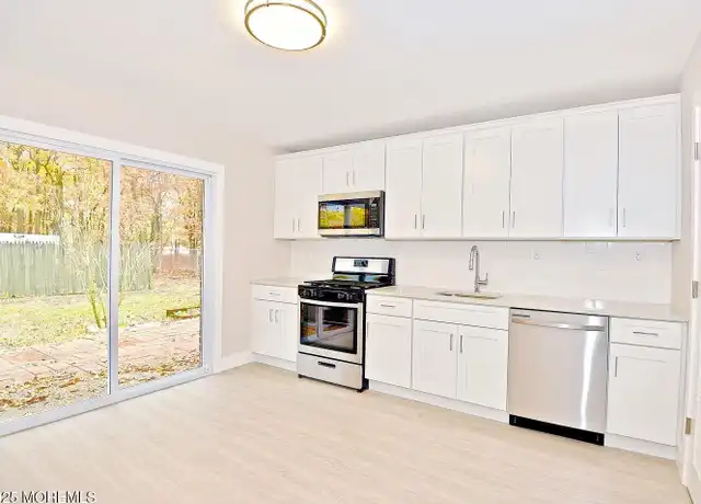 Property at 168 Esmeralda Ct, Brick, NJ, 08724, 2 beds, 1 bath, [object Object]