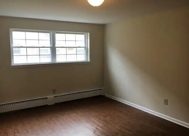 Property at 940 E North Broadway St, Columbus, OH, 43224, 1 bed, 1 bath, [object Object]