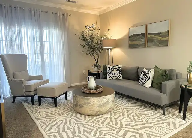 Property at Evergreens at Smith Run - 2700 Cowan Blvd, Fredericksburg, VA, 22401, 1 bed, 1 bath, [object Object]