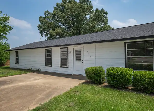 Property at 510 Bradburn Rd, Grand Saline, TX, 75140, 2 beds, 1 bath, [object Object]
