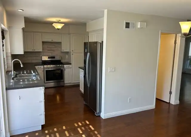 Property at 13965 Chelmsford Walk, Westminster, CA, 92683, 3 beds, 2.5 baths, [object Object]