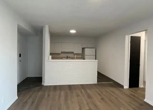 Property at 6319 Hickman Rd Unit 6319-15, Des Moines, IA, 50322, 2 beds, 1 bath, [object Object]