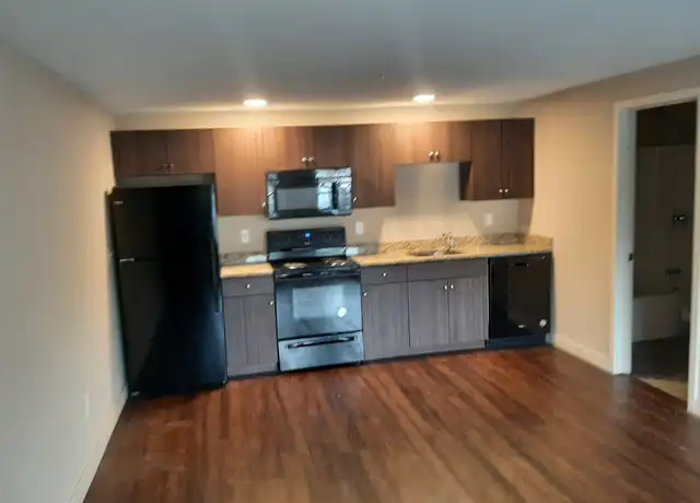 Property at 800 Broadway St Unit 101, Lowell, MA, 01854, 3 beds, 1 bath, [object Object]