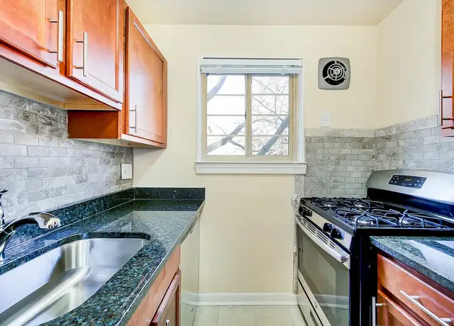 Photo of 4909 Battery Ln, Bethesda, MD 20814