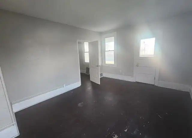 Property at 6729 Forman Ave Unit 4 UNIT, Cleveland, OH, 44105, 2 beds, 1 bath, [object Object]