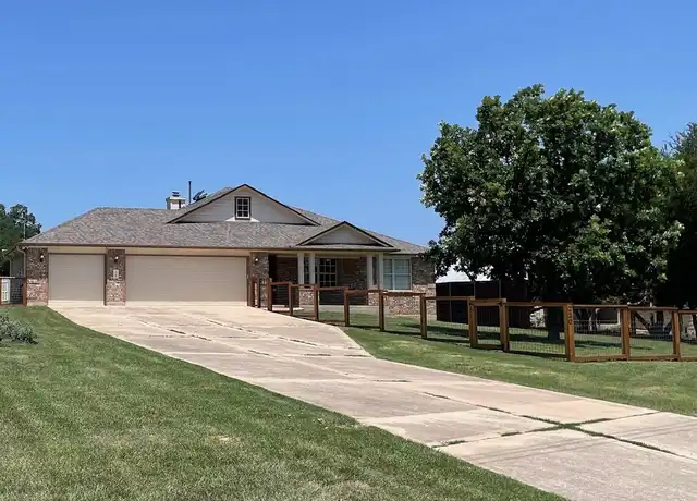 Property at 220 Northcross Rd, Georgetown, TX, 78628, 4 beds, 2 baths, [object Object]