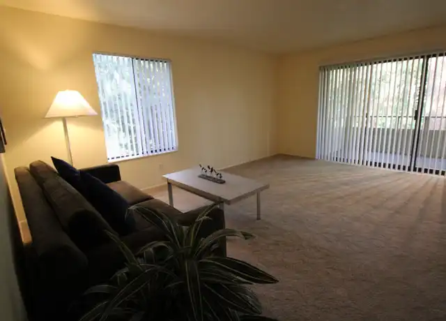 Property at 5720 198th St SW Unit 301, Lynnwood, WA, 98036, 2 beds, 1 bath, [object Object]
