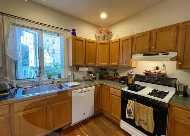 Property at 789 Somerville Ave, Somerville, MA, 02143, 4 beds, 2 baths, [object Object]