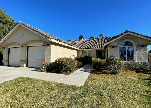 Property at 550 Edgewater Ave, Oceanside, CA, 92057, 3 beds, 3 baths, [object Object]