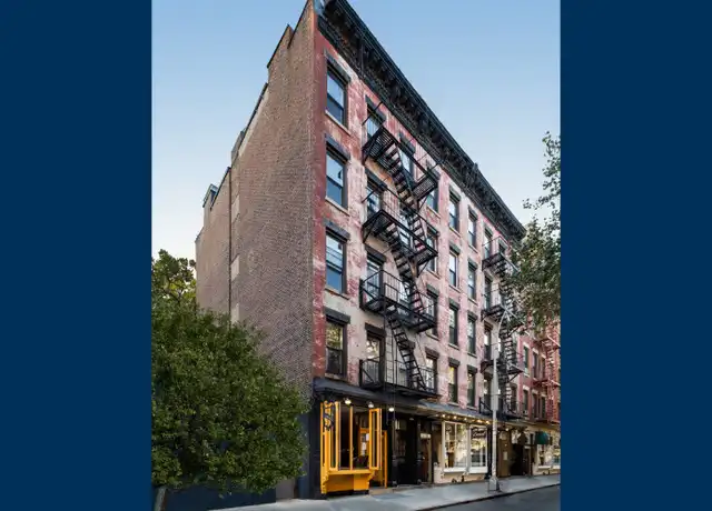 Property at 18 Cornelia St Unit 15, New York, NY, 10014, 0 beds, 1 bath, [object Object]