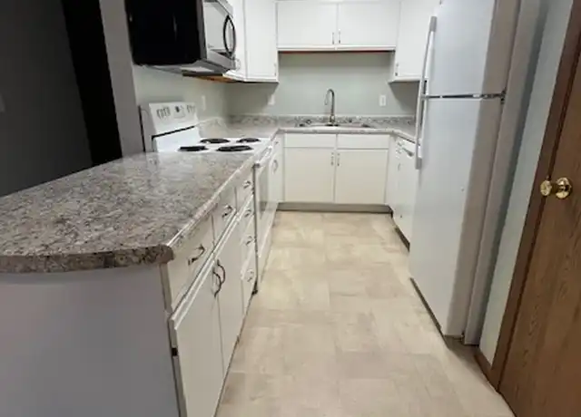 Property at 302 S 1st Ave Unit 9, Abbotsford, WI, 54405, 2 beds, 1 bath, [object Object]