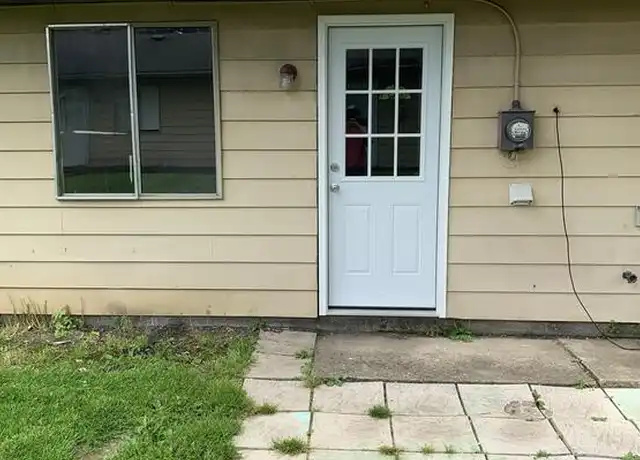 Property at 162 Bernower Ave SW, Massillon, OH, 44646, 2 beds, 1 bath, [object Object]