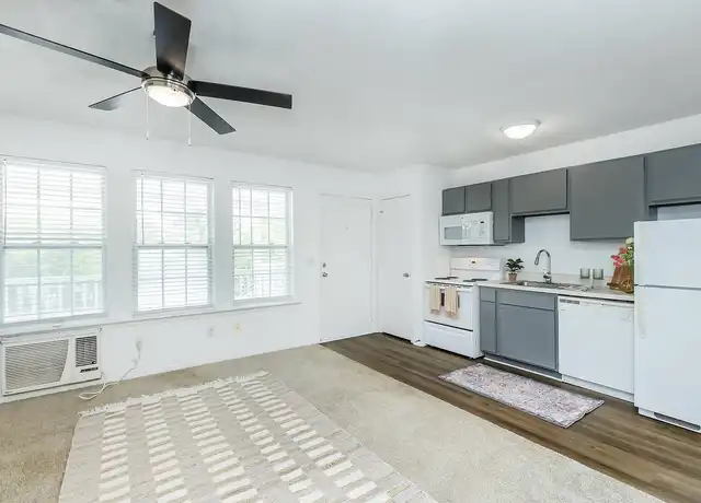 Property at Hampstead Place - 101 Leeward Ln, Hampstead, NC, 28443, 0-2 beds, 1-2 bath, [object Object]