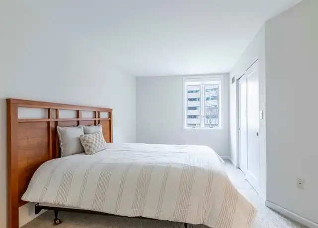 Property at 10 Rogers St, Cambridge, MA, 02142, 1 bed, 1 bath, [object Object]