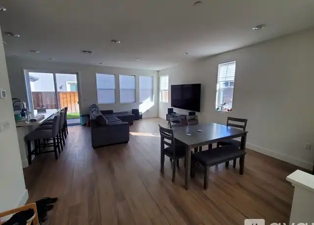 Property at 17966 Reunion St Rm C, Lathrop, CA, 95330, 1 bed, 1 bath, [object Object]