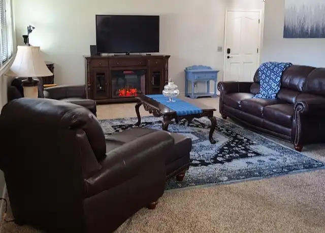 Property at 12727 Woodcrest Plz #123, Omaha, NE, 68137, 3 beds, 2 baths, [object Object]