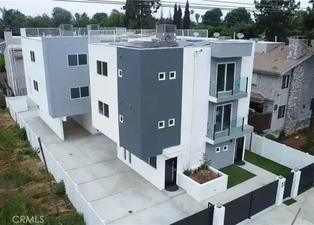 Property at 6845 Haskell Ave #2, Van Nuys, CA, 91406, 4 beds, 4 baths, [object Object]