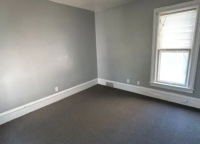 Property at 703 W Walnut St Unit 709, Kalamazoo, MI, 49007, 1 bed, 1 bath, [object Object]