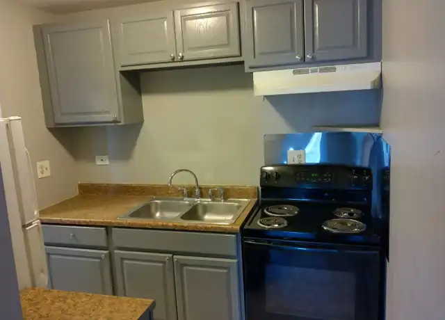 Property at 1600 Clinton St Unit 103, Aurora, CO, 80010, 1 bed, 1 bath, [object Object]