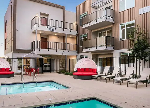 Photo of 1801 Los Feliz Dr, Thousand Oaks, CA 91362