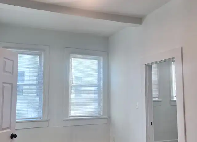 Property at 1082 21st St Unit 102, Des Moines, IA, 50311, 1 bed, 1 bath, [object Object]