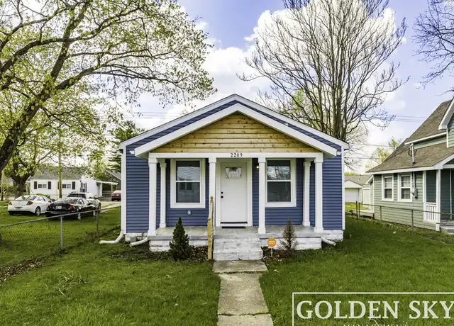 Property at 2209 W 9th St, Muncie, IN, 47302, 3 beds, 2 baths, [object Object]