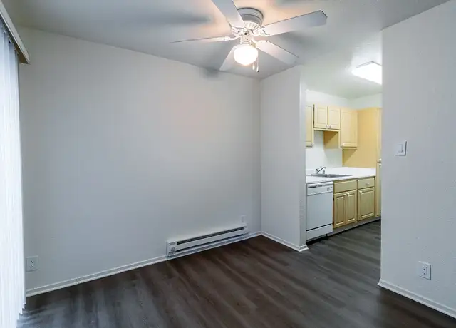 Photo of 500 King Dr, Daly City, CA 94015