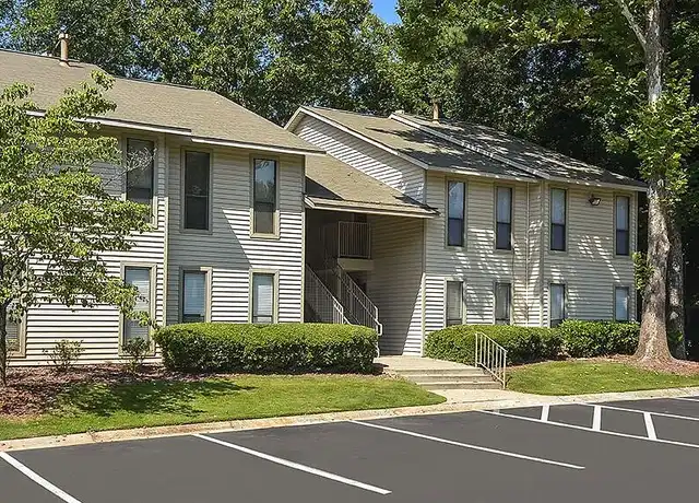 Property at East Perimeter Pointe Apartments - 4946 Snapfinger Woods Dr, Decatur, GA, 30035, 1-2 bed, 1-2.5 bath, [object Object]