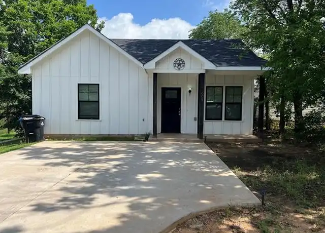 Property at 605 Martin Luther King St, Denison, TX, 75020, 3 beds, 2 baths, [object Object]