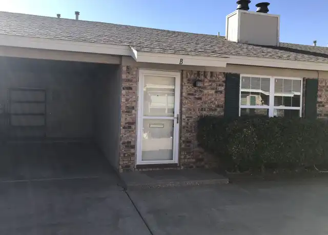 Property at 5620 Brownfield Dr Unit B, Lubbock, TX, 79414, 2 beds, 1.5 baths, [object Object]