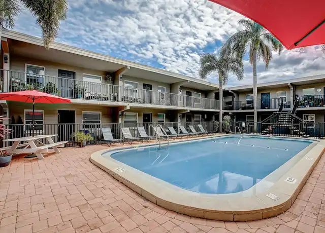 Property at The Oaks on Azeele - 3518 W Azeele St, Tampa, FL, 33609, 1 bed, 1 bath, [object Object]