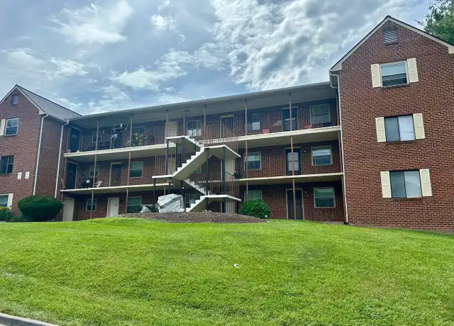 Property at 717 Sterling Rd SW Unit 15, Roanoke, VA, 24014, 1 bed, 1 bath, [object Object]
