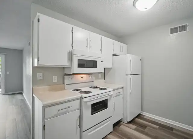 Property at 641 35th St Unit 17, Des Moines, IA, 50312, 2 beds, 1.5 baths, [object Object]