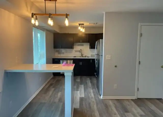 Property at 860 10th Ave SE Unit 1, Minneapolis, MN, 55414, 3 beds, 1 bath, [object Object]