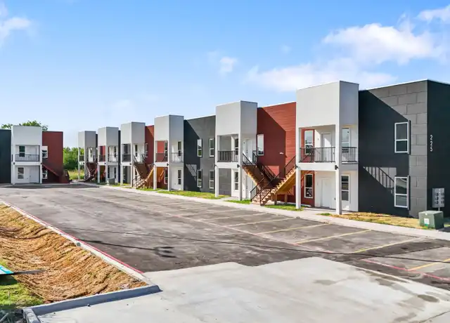 Property at 225 E New Hampshire St Unit 5, Harlingen, TX, 78550, 1 bed, 1 bath, [object Object]