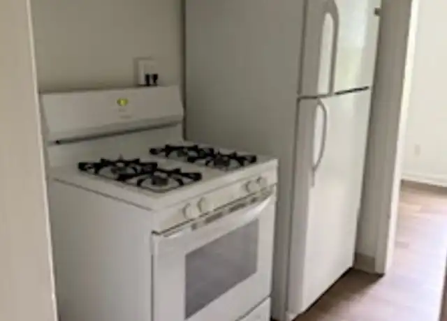 Property at 3733 Warrensville Center Rd Unit 49-08, Shaker Heights, OH, 44122, 1 bed, 1 bath, [object Object]