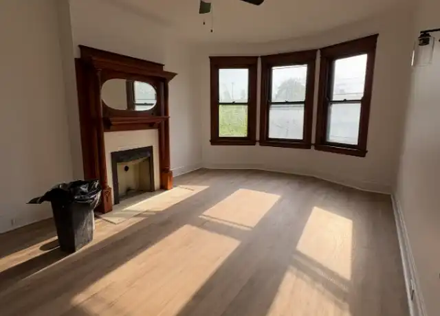 Property at 2241 Burnet Ave Unit 2, Cincinnati, OH, 45219, 1 bed, 1 bath, [object Object]