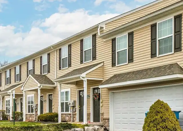 Property at Keystone Arms - 163 C Westpoint Dr, Carlisle, PA, 17013, 1-3 bed, 1-2.5 bath, [object Object]