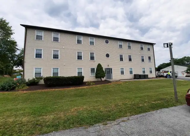 Property at 1416 N Shenandoah Ave, Front Royal, VA, 22630, 2 beds, 1 bath, [object Object]