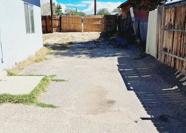 Property at 1506 John St Unit B, Albuquerque, NM, 87102, 4 beds, 1.5 baths, [object Object]