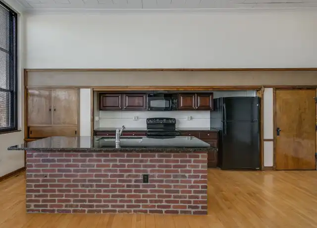 Property at 1220 Kellogg Dr Unit 202, Wichita, KS, 67211, 2 beds, 1 bath, [object Object]