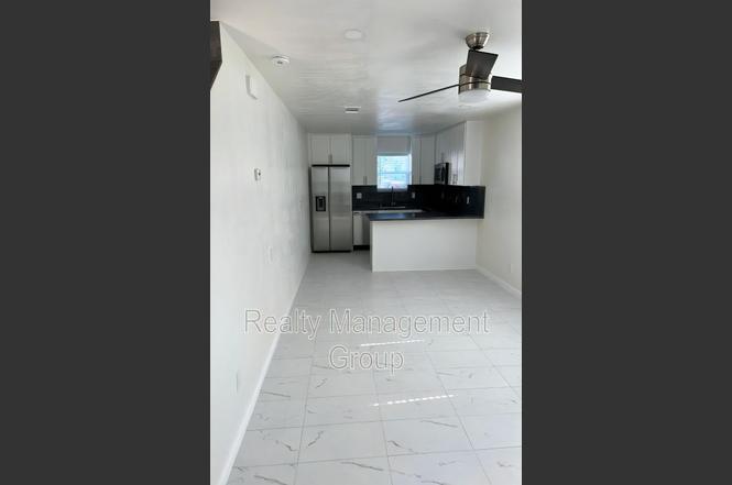 chan　1/4 3897 Z St, San Diego, CA 92113 | Zillow