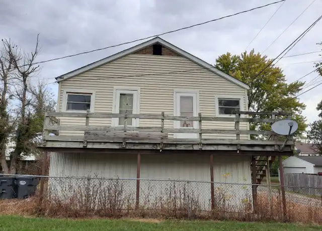 Property at 2112 Lafayette St Unit 2112 1/2 A, Anderson, IN, 46012, 1 bed, 1 bath, [object Object]