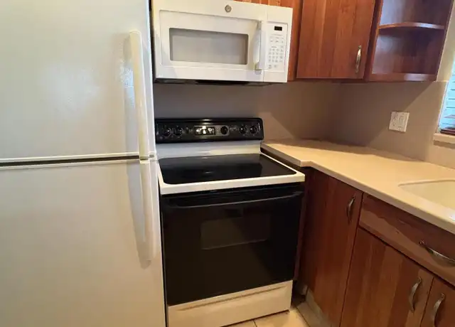 Property at 22 Andover a, West Palm Beach, FL, 33417, 1 bed, 1.5 baths, [object Object]