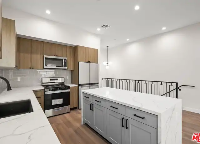 Property at 1733 S Barrington Ave, Los Angeles, CA, 90025, 4 beds, 4 baths, [object Object]