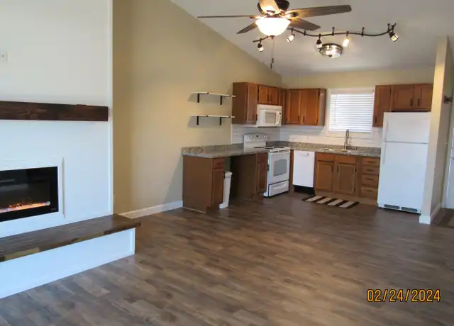 Property at 5499 3 Seasons Rd, Osage Beach, MO, 65065, 2 beds, 1 bath, [object Object]