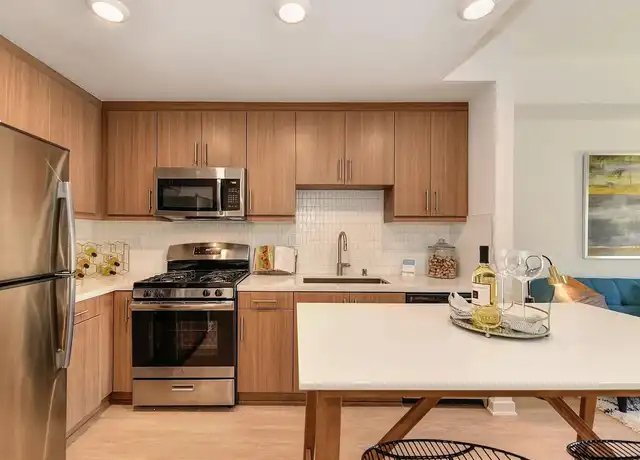 Property at 1446 Sunset Residences LLC - 1446 Tamarind Ave, Los Angeles, CA, 90028, 1-2 bed, 1-2 bath, [object Object]